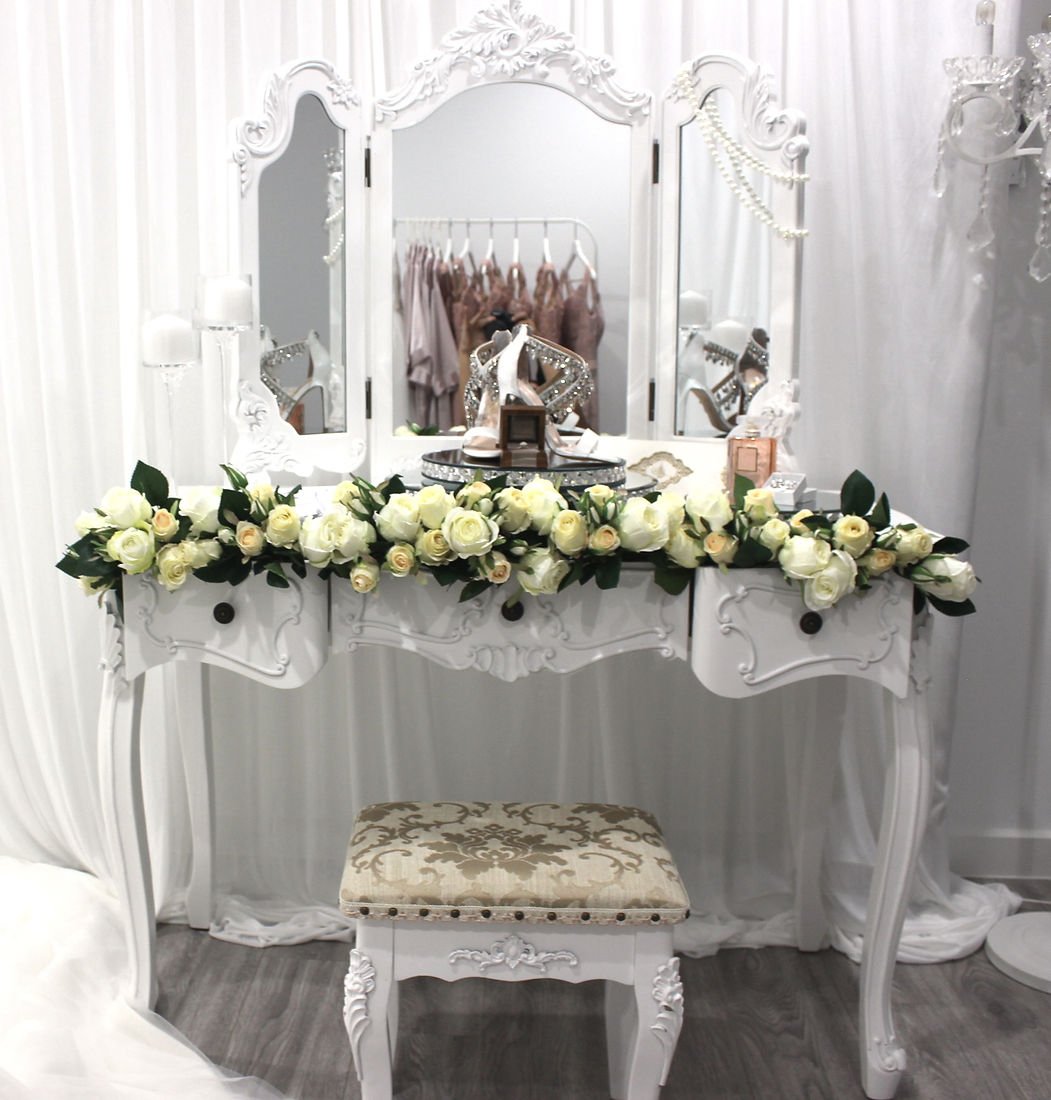 bead3e_c3a205e280534969a3ece2db2334bb65mv2_d_1652_1728_s_2.jpg Dresser with Mirror and Stool - Image 1