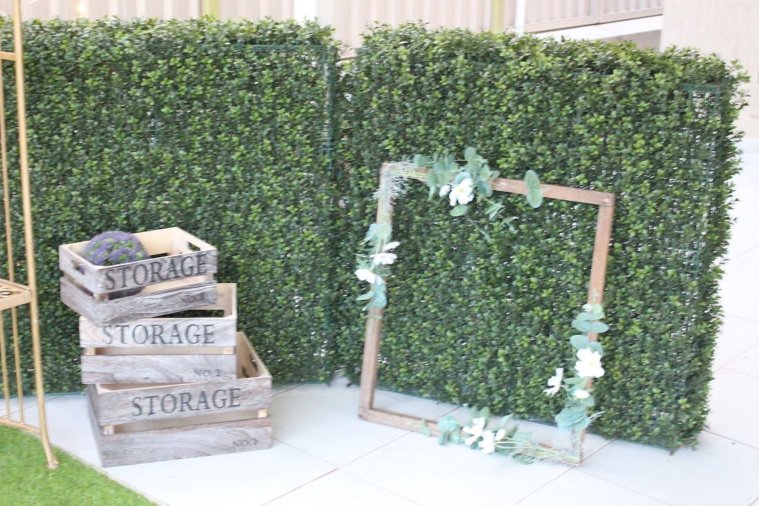 bead3e_d80943c0d5da4d28ae951f94335c11cemv2_d_2592_1728_s_2.jpg Green Hedge - Image 1