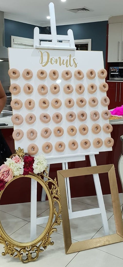 bead3e_eb2f5dcbbee04f648be88aecc20ab979mv2.jpg White Donut Wall - Image 1